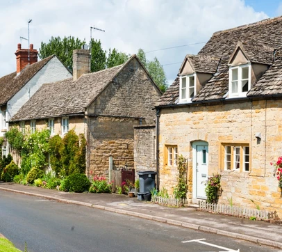 Cotswolds Bibury and Oxford private tour package from Dubai