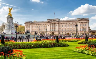 London City Break holiday package from Abu Dhabi with private UK tours