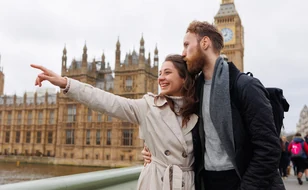 London City Break package from Dubai with Buckingham Palace Windsor Stonehenge and Oxford