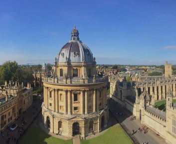 Historic Oxford university architecture on the Cotswolds and Oxford Escape