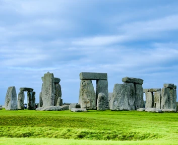 Stonehenge private sunrise experience on the Private Luxury UK Tour