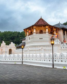 Temple of the Sacred Tooth Relic in Kandy featured in the Sri Lanka 8 days itinerary by Jude Abraham for Arabiers Holidays
